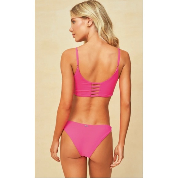 Maaji Radiant Pink Praia Reversible Bikini Top. - Picture 2 of 6